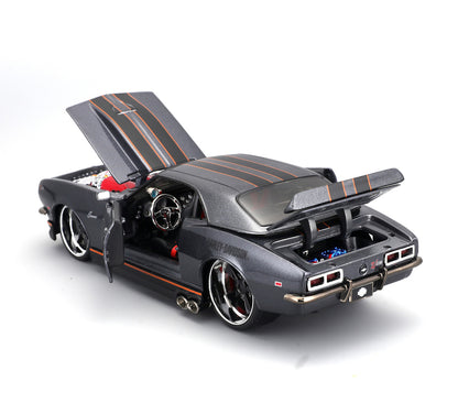 Chevrolet Camaro 1968 personnalisée à l'échelle 1:24 - 32273-02