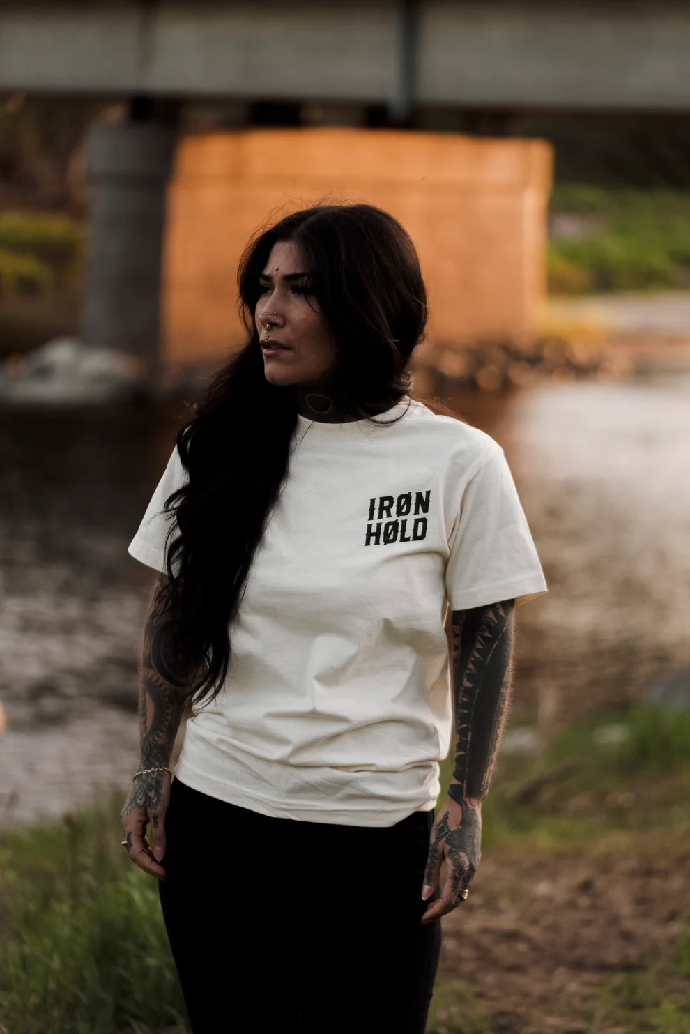 TSHIRT UNISEXE IRONHOLD CREAM - IH-SS26-TEE-IRH-CRM